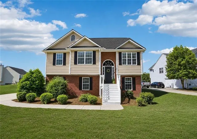 1st image of 9720 Poole Rd, Villa Rica, GA 30180 | MLS# 7772279