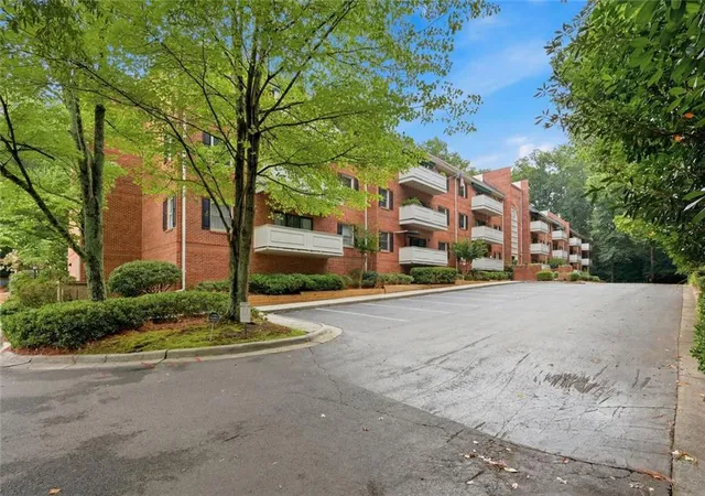 2nd image of 314 Ridley Howard Ct #314, Decatur, GA 30030 | MLS# 7805792