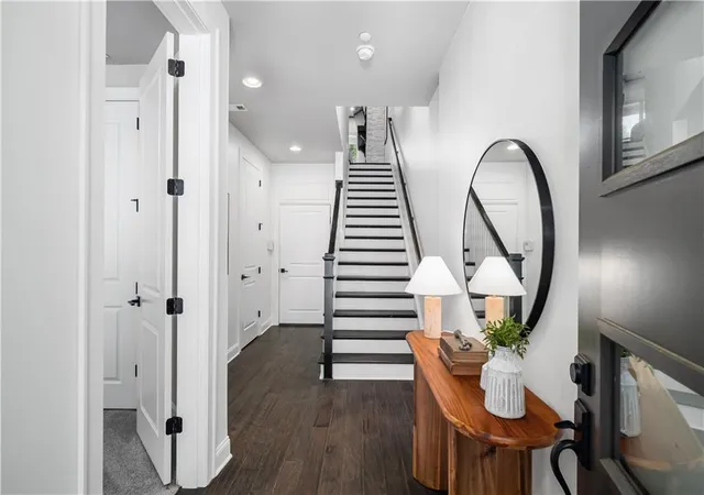 2nd image of 243 Franklin Rd, Sandy Springs, GA 30342 | MLS# 7811728