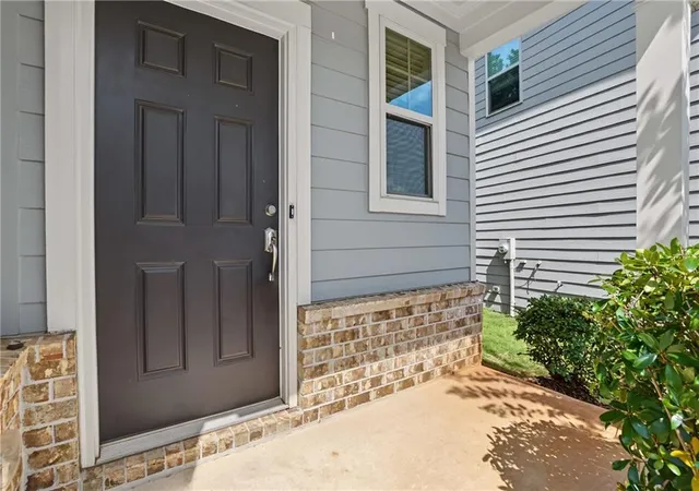 Photo 2 of Single family home for sale at 3164 Baylor Cir, Mcdonough, GA 30253 | MLS# 7803735 | Listing updated on 2026-09-16