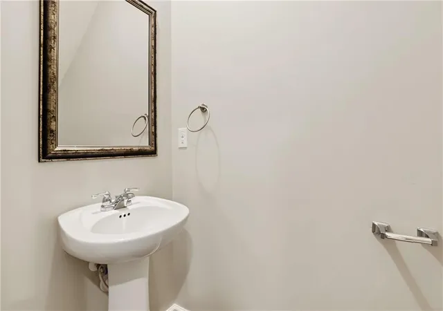 Photo 4 of Single family home for sale at 3164 Baylor Cir, Mcdonough, GA 30253 | MLS# 7803735 | Listing updated on 2026-09-16