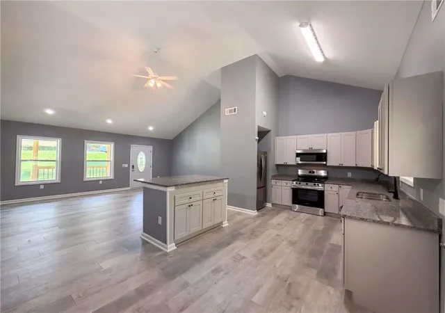Photo 2 of Single family home for sale at 201 Deerfield Ln, Carrollton, GA 30116 | MLS# 7828765 | Listing updated on 2026-10-07