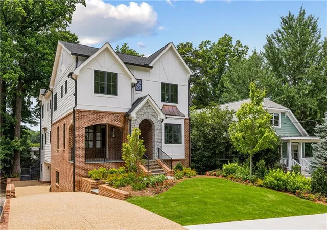 Photo 1 of Single family home for sale at 1026 Rosedale Rd Ne, Atlanta, GA 30306 | MLS# 7784941 | Listing updated on 2026-09-14