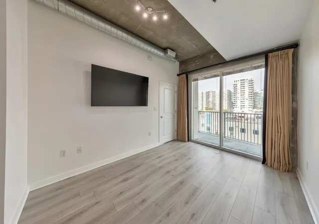 Photo 2 of Sale Pending at 923 Peachtree St NE #730, Atlanta, GA 30309 | MLS# 7811321 | Listing updated on 2026-10-23