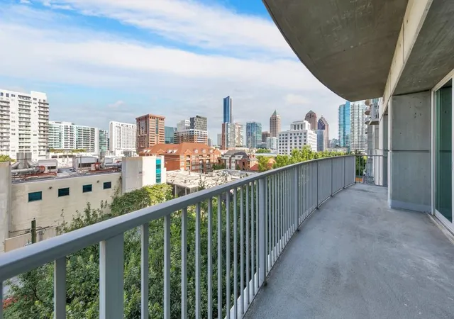 Photo 4 of Sale Pending at 923 Peachtree St NE #730, Atlanta, GA 30309 | MLS# 7811321 | Listing updated on 2026-10-23