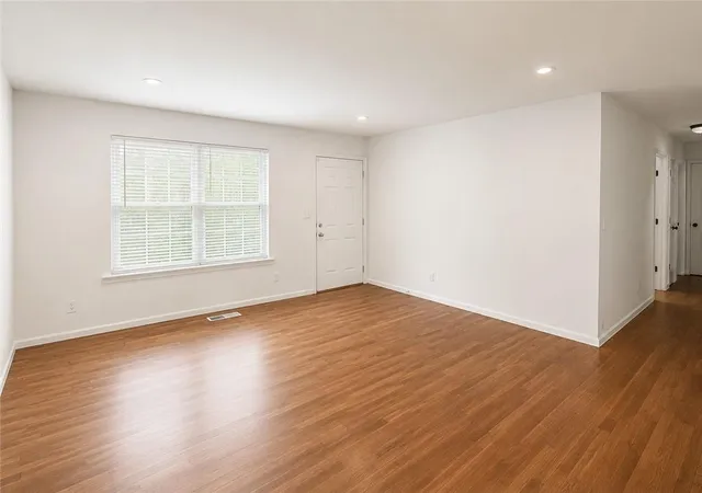 Photo 3 of Sale Pending at 1929 Wee Kirk Rd SE, Atlanta, GA 30316 | MLS# 7780321 | Listing updated on 2026-10-08