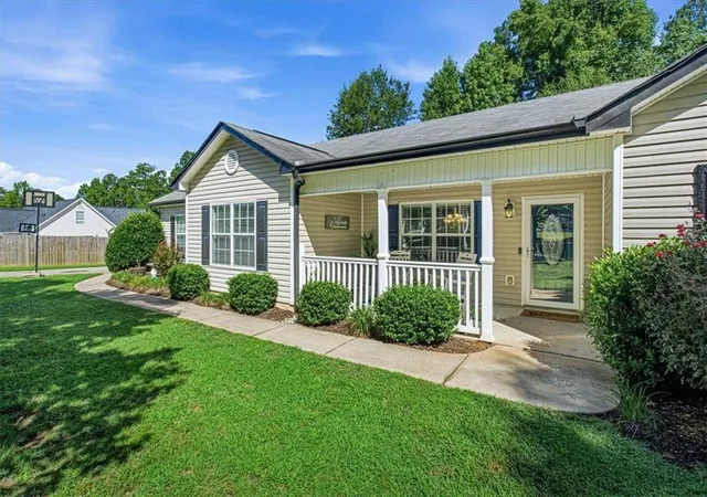 Photo 3 of Single family home for sale at 2214 Walkers Ml Rd, Griffin, GA 30224 | MLS# 7816459 | Listing updated on 2026-08-29