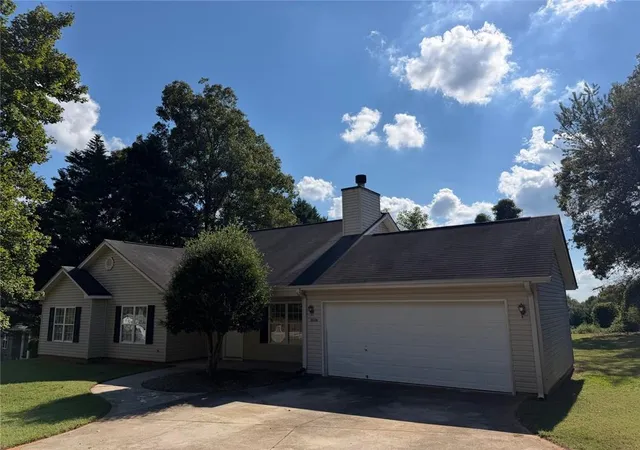 Photo 1 of Single family home for sale at 3026 Fork Rd, Gainesville, GA 30506 | MLS# 7848583 | Listing updated on 2026-10-08