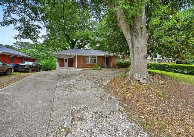 Photo 3 of Sale Pending at 2397 Tilson Rd, Decatur, GA 30032 | MLS# 7791254 | Listing updated on 2026-10-07
