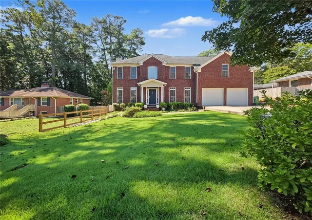 Photo 1 of Sale Pending at 1886 Briarlake Cir, Decatur, GA 30033 | MLS# 7851399 | Listing updated on 2026-10-24