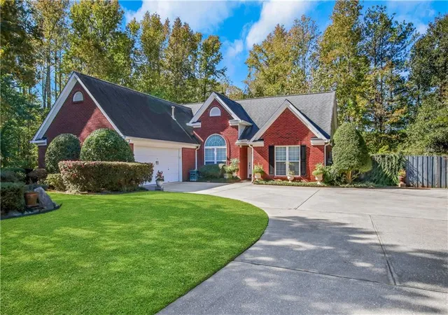 Photo 1 of Single family home for sale at 7960 Black Horse Ct, Cumming, GA 30041 | MLS# 7852083 | Listing updated on 2026-10-23