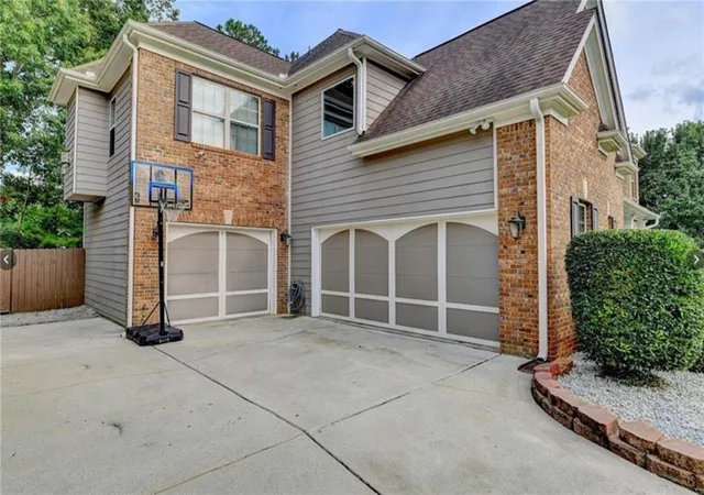 Photo 3 of Single family home for sale at 3459 Lake Ml Rd, Buford, GA 30519 | MLS# 7812072 | Listing updated on 2026-09-03