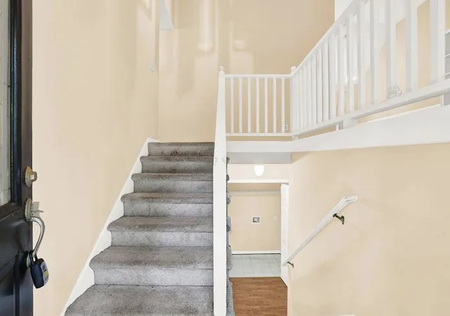 Photo 3 of Sale Pending at 454 Bradshaw Ln, Canton, GA 30115 | MLS# 7809218 | Listing updated on 2026-09-09