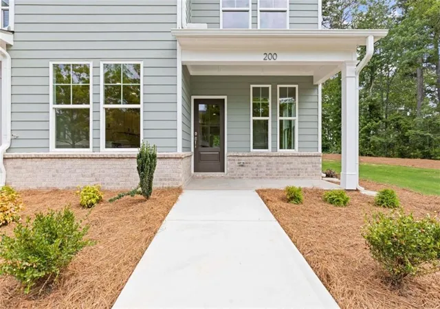 3rd image of 379 Summerville Ln #12, Athens, GA 30606 | MLS# 7805367