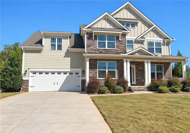 Photo 1 of Single family home for sale at 9410 Woodland Tree Ln, Cumming, GA 30028 | MLS# 7860132 | Listing updated on 2026-10-28