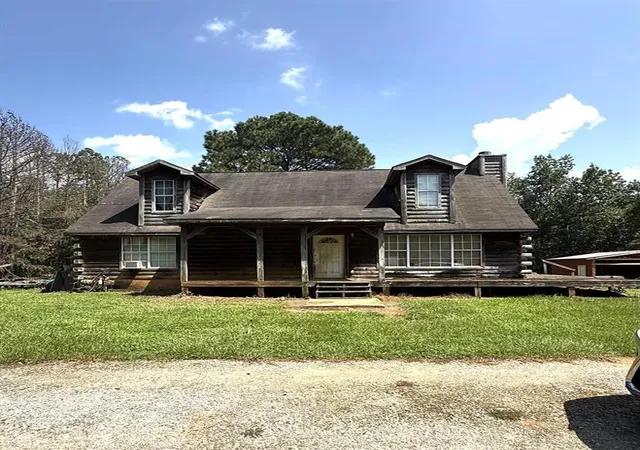 1st image of 2018 Star Point Rd, Carrollton, GA 30116 | MLS# 7823390