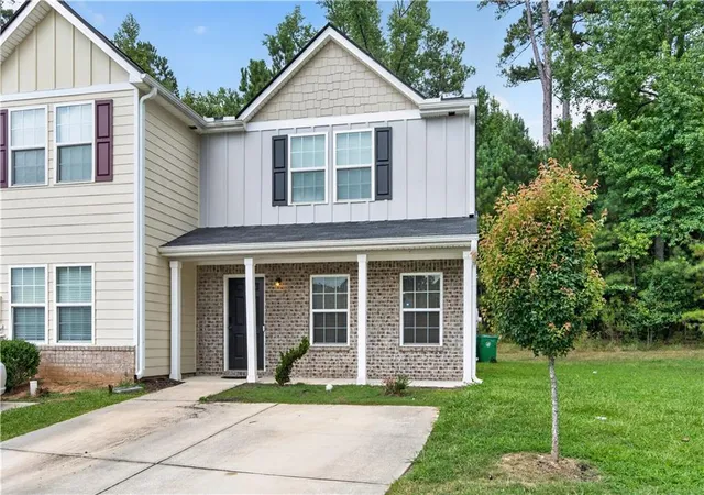 Townhouse for sale at 2568 Piering Dr, Lithonia, GA 30038 | MLS# 7829418