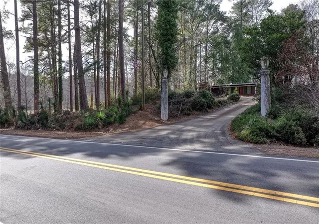 Photo 3 of Single family home for sale at 7275 Bishop Rd, Fairburn, GA 30213 | MLS# 7668619 | Listing updated on 2026-10-01