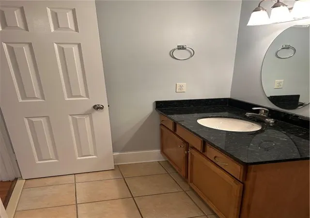 2nd image of 2855 Peachtree Rd Ne, Atlanta, GA 30305