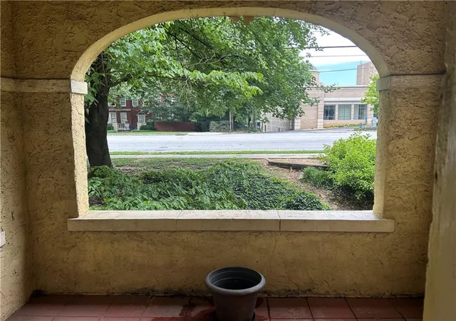 3rd image of 2855 Peachtree Rd Ne #106, Atlanta, GA 30305 | MLS# 7587474