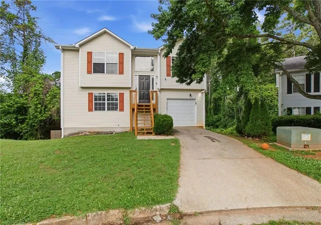 1st image of 5855 Crescent Ridge Ct, Lithonia, GA 30058 | MLS# 7774414