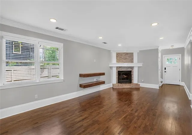 Photo 4 of Single family home for sale at 2818 Tupelo St SE, Atlanta, GA 30317 | MLS# 7810923 | Listing updated on 2026-09-23