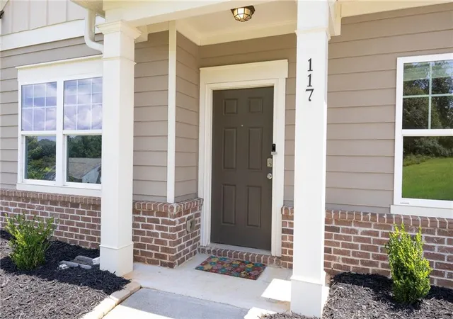 Photo 3 of Sale Pending at 117 Sorrento Dr, Cartersville, GA 30120 | MLS# 7820646 | Listing updated on 2026-09-22