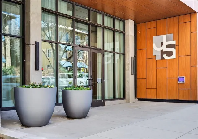 2nd image of 775 Juniper St #413, Atlanta, GA 30308 | MLS# 7725656