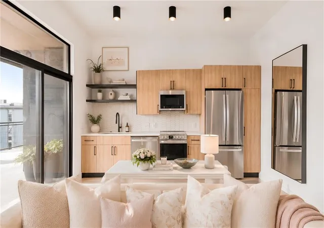3rd image of 567 Ponce De Leon Ave #605, Atlanta, GA 30308 | MLS# 7808801