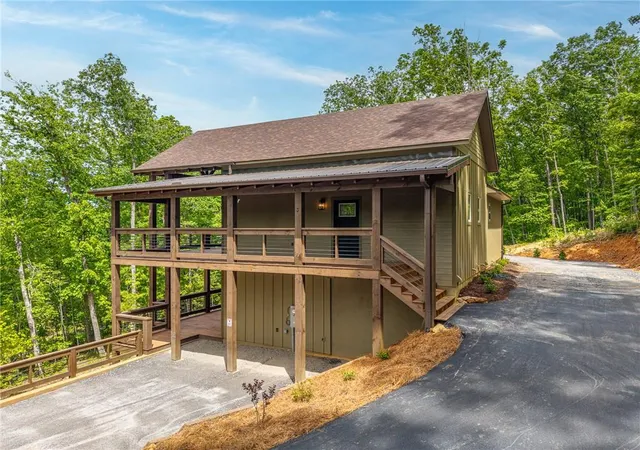 Photo 2 of Sale Pending at 148 Virginia Dr, Blue Ridge, GA 30513 | MLS# 7767316 | Listing updated on 2026-09-09