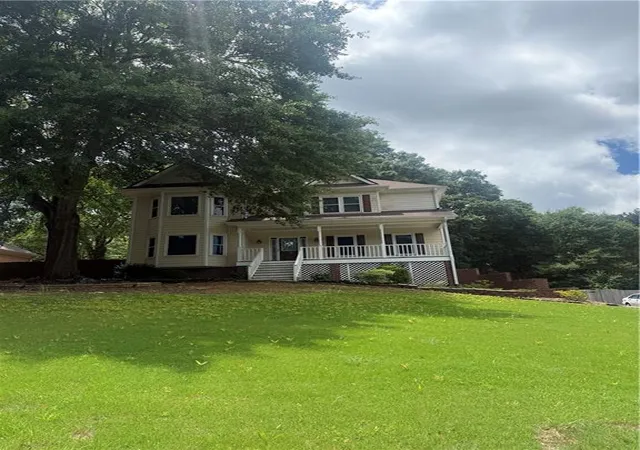 Photo 1 of Single family home for sale at 2031 Lakewood Cir, Grayson, GA 30017 | MLS# 7789362 | Listing updated on 2026-08-26