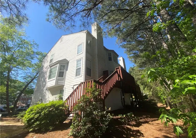 Photo 3 of Sale Pending at 5346 Pinnacle Peak Ln, Norcross, GA 30071 | MLS# 7751338 | Listing updated on 2026-09-11