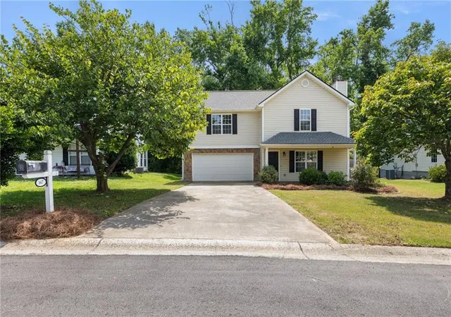 Homes for sale in Dawsonville, GA | 147 Richmond Dr, Dawsonville, GA 30534 | MLS# 7794811