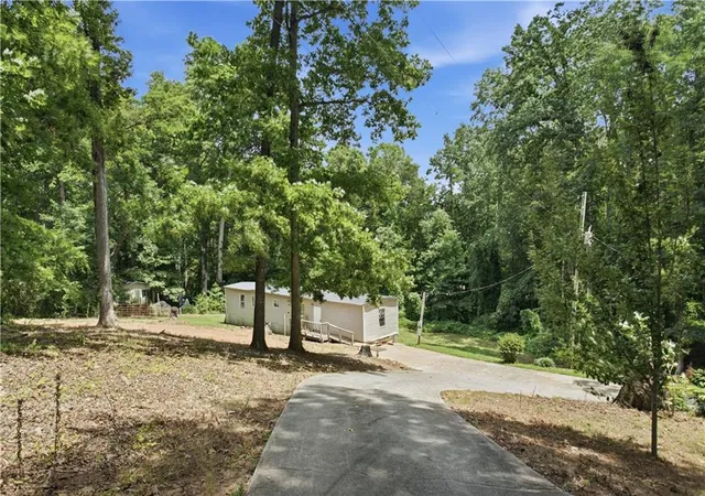 3rd image of 276 Water Plant Rd, Commerce, GA 30529 | MLS# 7810619