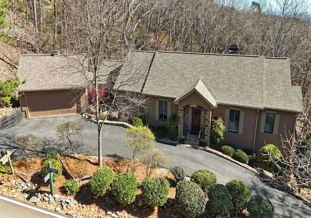 Photo 3 of Single family home for sale at 628 Cherokee Trl, Jasper, GA 30153 | MLS# 7738188 | Listing updated on 2026-09-17
