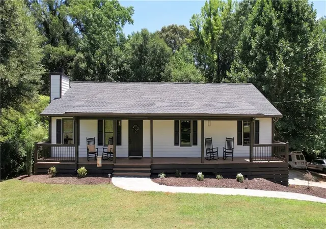 Photo 1 of Single family home for sale at 323 Hill Crst Cir, Woodstock, GA 30188 | MLS# 7806345 | Listing updated on 2026-07-26