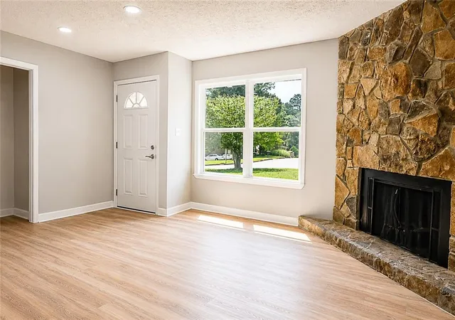 Photo 4 of Sale Pending at 1818 Petite Ln, Lithonia, GA 30058 | MLS# 7787624 | Listing updated on 2026-09-17