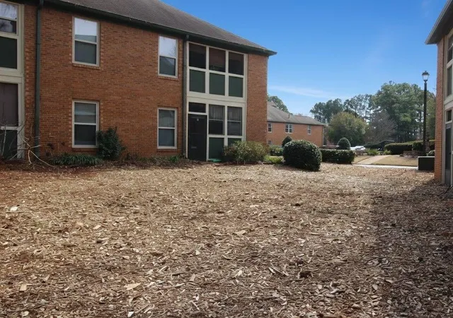 Homes for sale in Duluth, GA | 403 Bedfort Drive, Duluth, GA 30096 | Houzeo