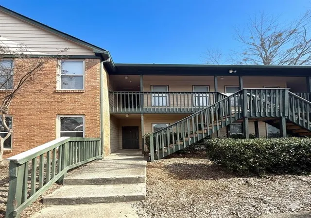Homes for sale in Duluth, GA | 403 Bedfort Dr, Duluth, GA 30096