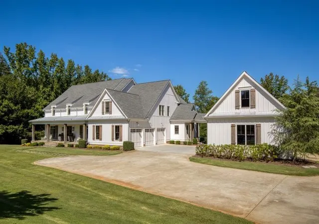 Photo 2 of Single family home for sale at 13235 Se Arnold Ml Rd, Roswell, GA 30075 | MLS# 7806639 | Listing updated on 2026-09-17