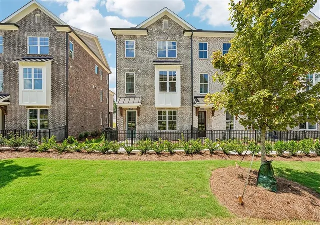Photo 3 of Townhouse for sale at 4573 Deanston Ct #390, Peachtree Corners, GA 30092 | MLS# 7809777 | Listing updated on 2026-08-29