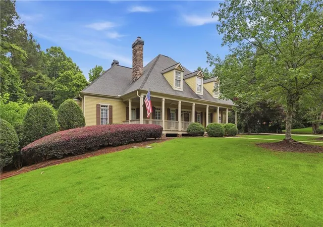 Homes for sale in Alpharetta, GA | 900 Treyburn Run, Alpharetta, GA 30004 | MLS# 7780197