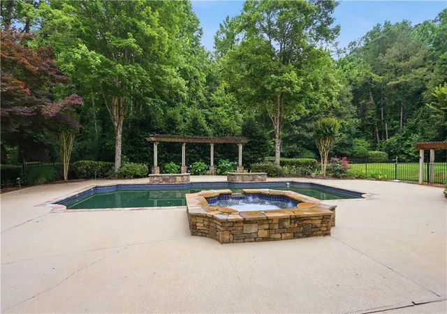 Homes for sale in Alpharetta, GA | 900 Treyburn Run, Alpharetta, GA 30004 | MLS# 7780197