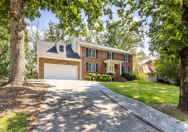 Photo 2 of Single family home for sale at 2527 Venture Cir, Gainesville, GA 30506 | MLS# 7815314 | Listing updated on 2026-08-05
