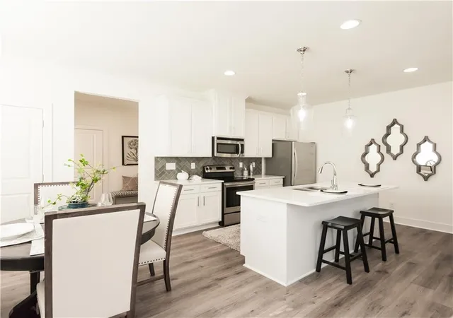 3rd image of 303 Barracks Wy #885, Hoschton, GA 30548 | MLS# 7812616
