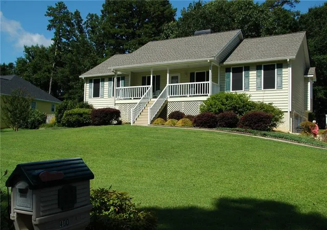 Photo 1 of Single family home for sale at 400 Lambeth Dr, Hiram, GA 30141 | MLS# 7811547 | Listing updated on 2026-08-20