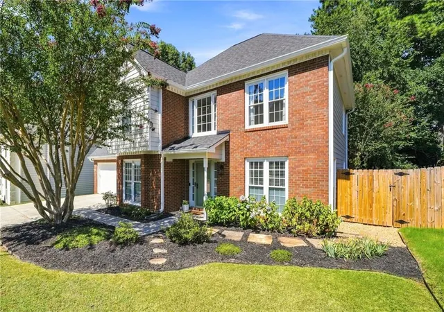 Photo 2 of Single family home for sale at 3590 Steve Dr Nw, Marietta, GA 30064 | MLS# 7826580 | Listing updated on 2026-09-18