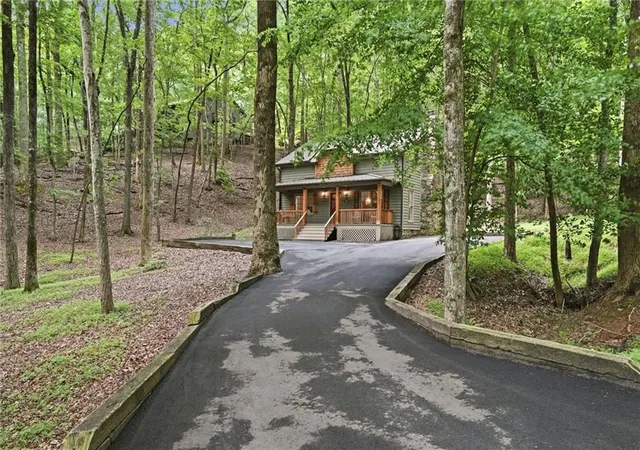 Homes for sale in Big Canoe, GA | 49 Little Beaver Run, Big Canoe, GA 30143 | MLS# 7796813