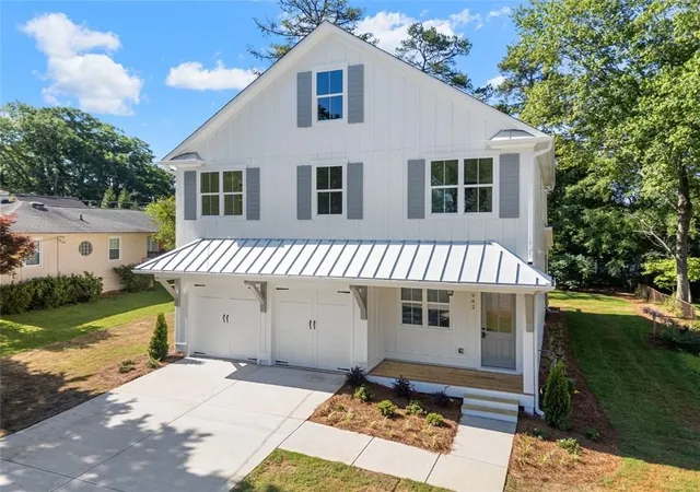2nd image of 962 Mclinden Ave Se, Smyrna, GA 30080 | MLS# 7793818