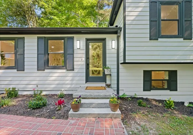 Photo 2 of Sale Pending at 3000 White Hurst, Marietta, GA 30068 | MLS# 7801979 | Listing updated on 2026-08-19